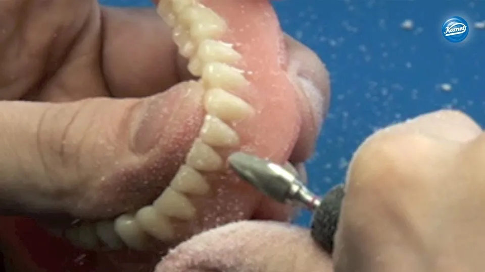 komet-dental-art2-video-vollprothese-polieren-artikulator image 1